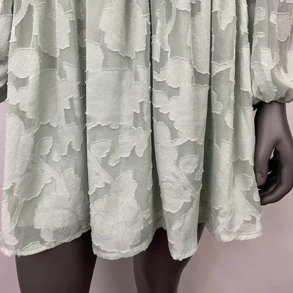 Lulu's Green Plunge Neck Bishop Sleeve Sundress - Picture 6 of 11